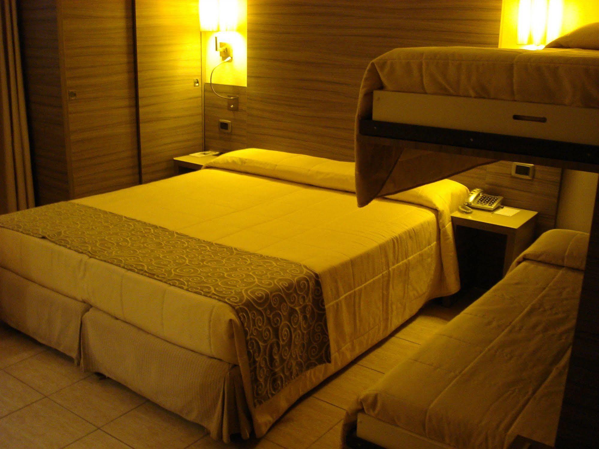Morrisson Exclusive Rooms Rome Bagian luar foto