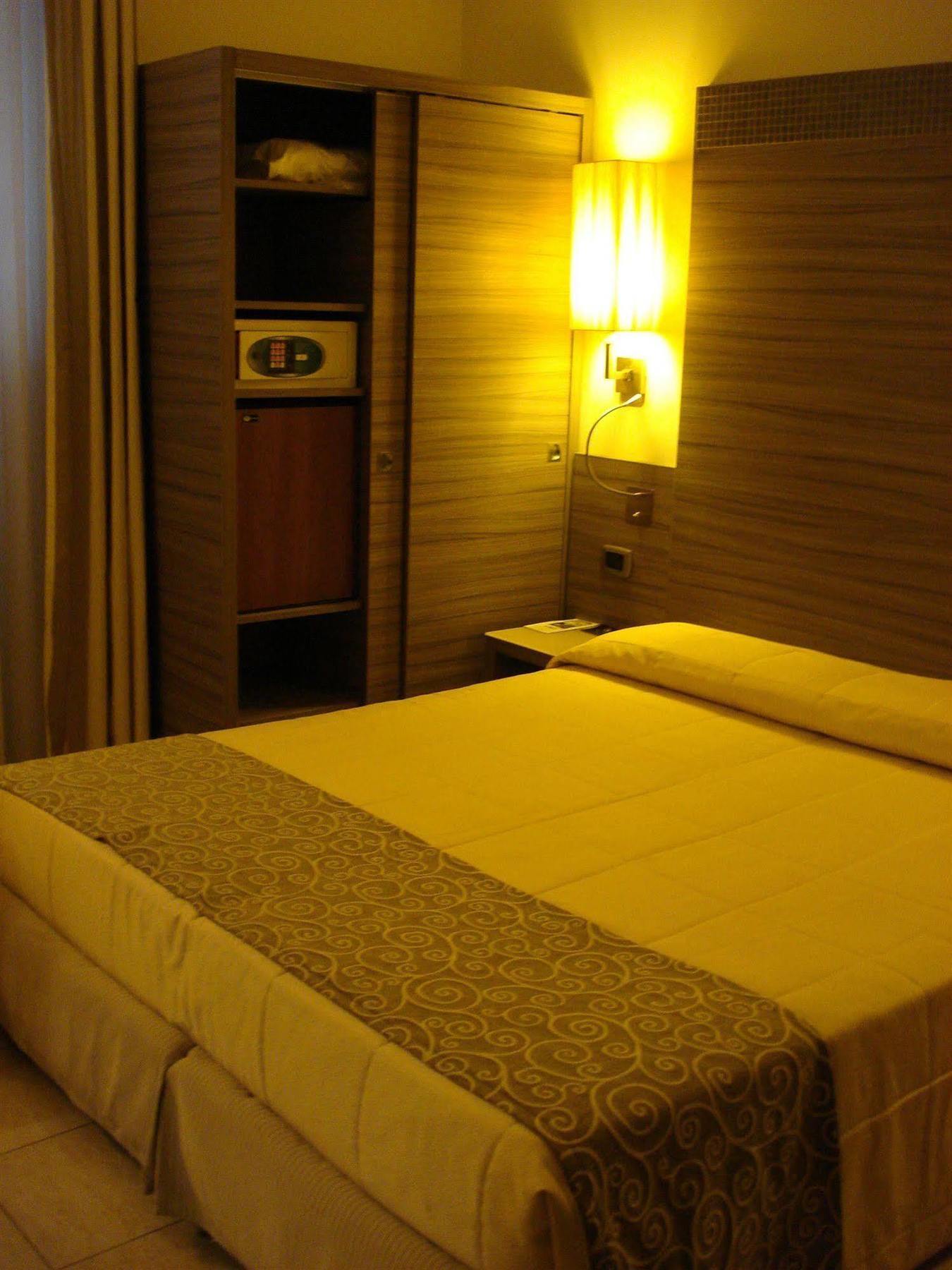 Morrisson Exclusive Rooms Rome Bagian luar foto